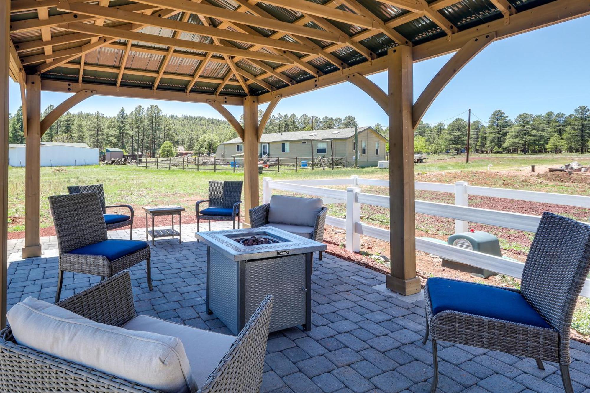 Williams Home With Fire Pit And Mountain Views! Exterior photo